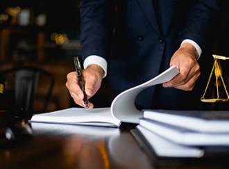 Юридические услуги — Защита интересов в антимонопольной службе — фото