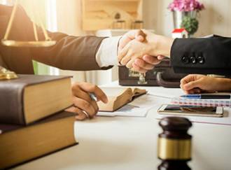 Юридические услуги — Споры с налоговыми органами — фото